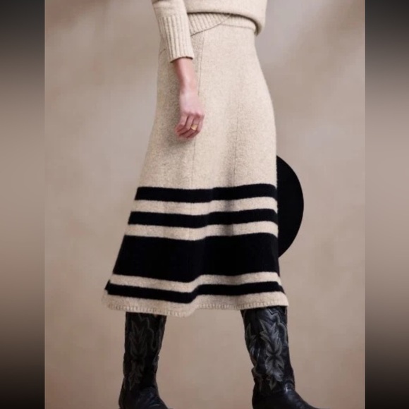 [M]Banana Republic Tulsi Sweater Skirt Everest Oatmeal Black Stripe A-Line - Picture 2 of 12